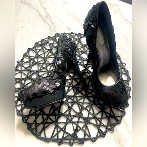 Gorgeous Black size 9 heels.